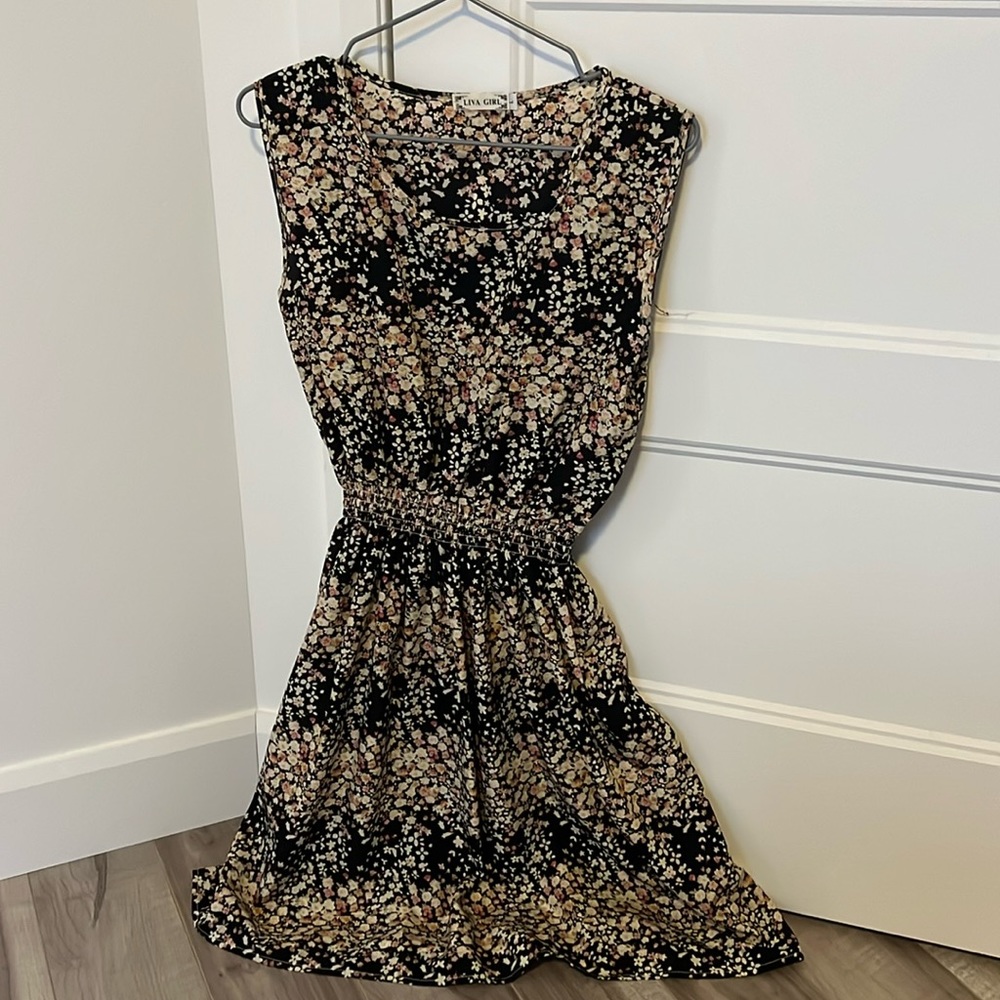 Women dress
